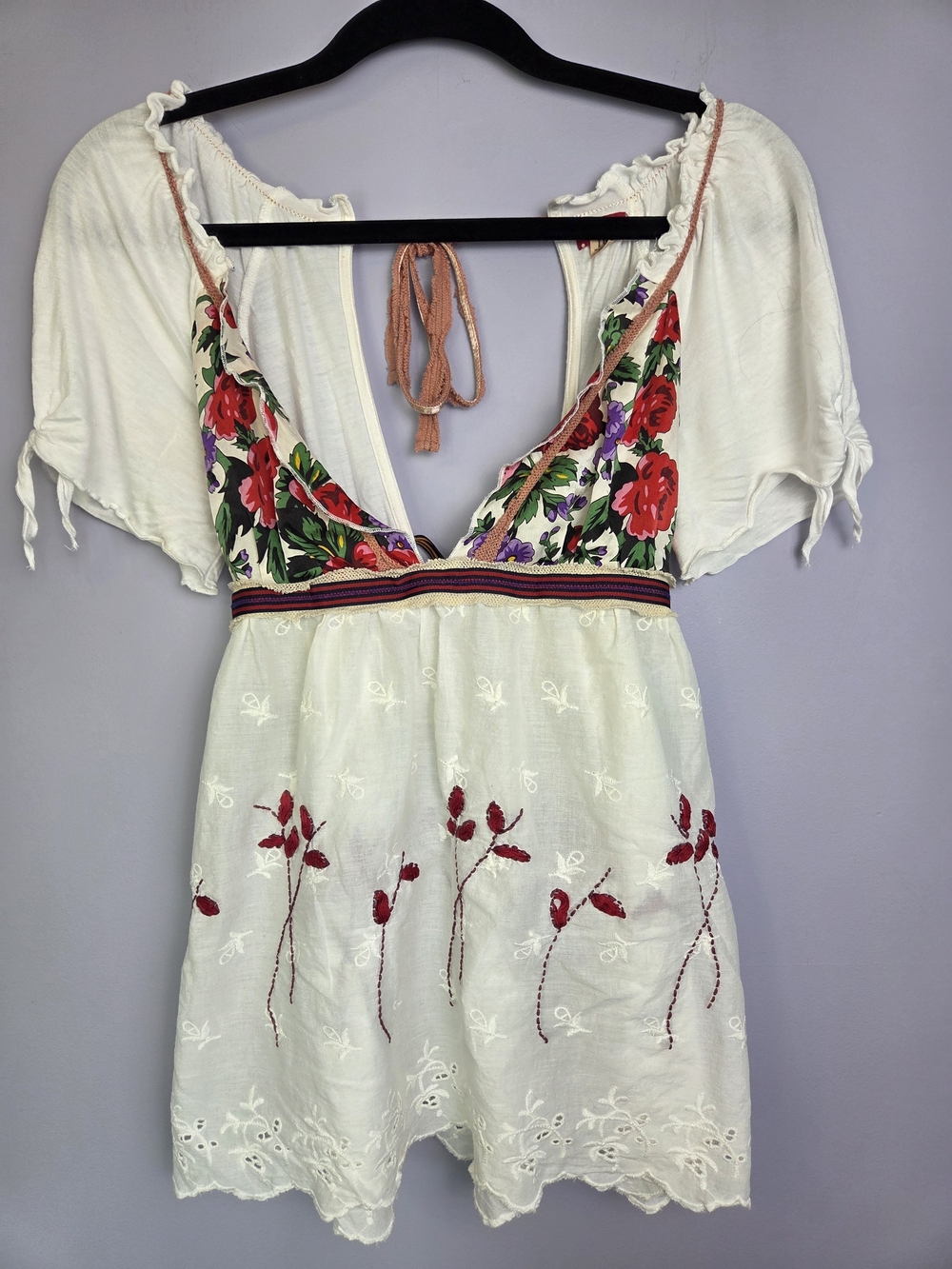 Free People White Boho Floral Embroidered V-Neck Top Ladies 10 Feminine